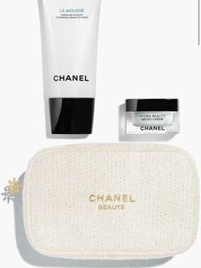 NWT CHANEL Ivory Tweed Cosmetic Pouch with Gold Logou
